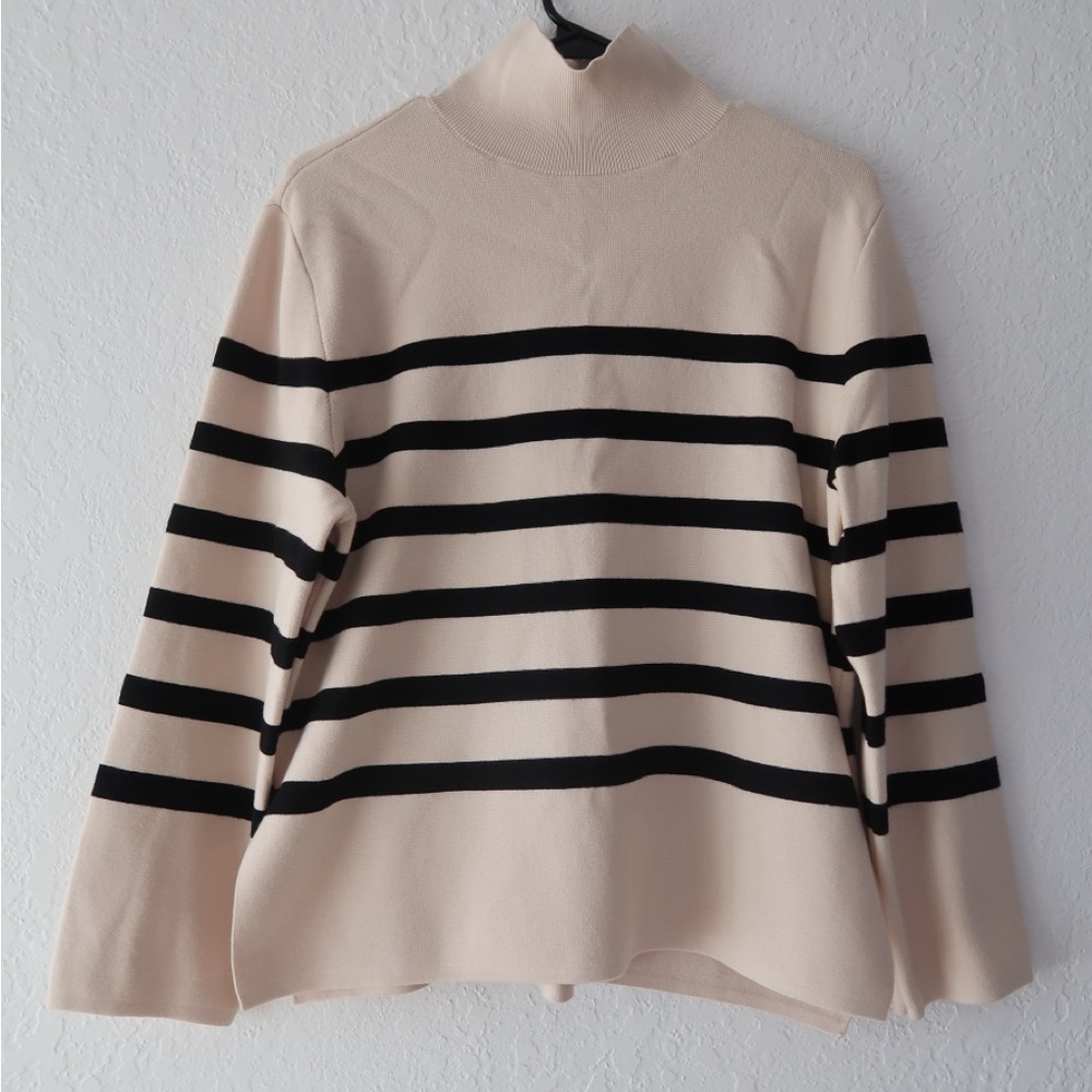 Chic H&M High Collar Sweater- XS